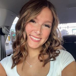 Meet your Posher, Brianna